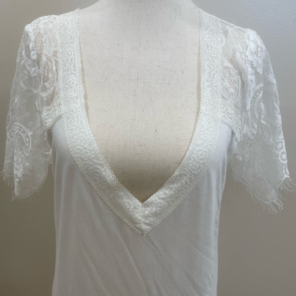 Vicki White V-neck Lacey Top/Tunic